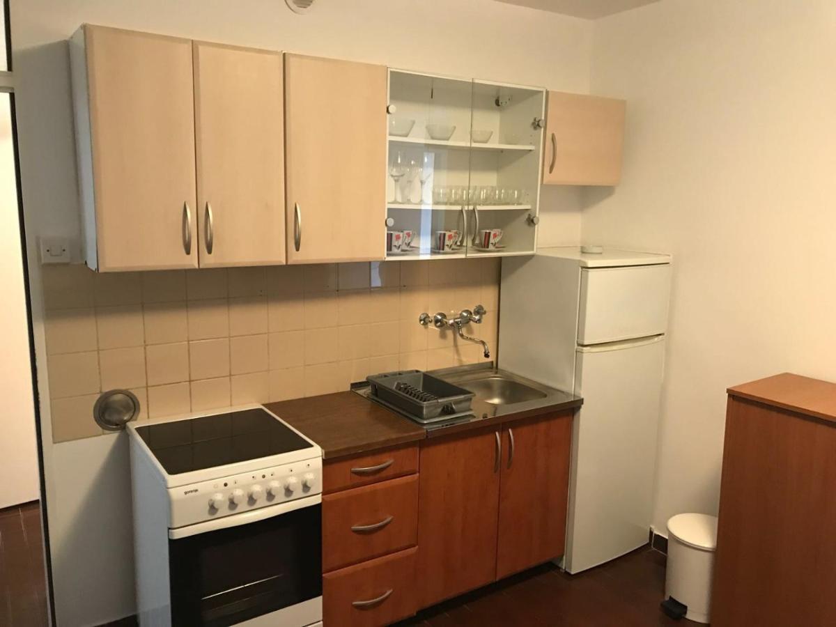 Jurisic Apartments Novalja Eksteriør bilde