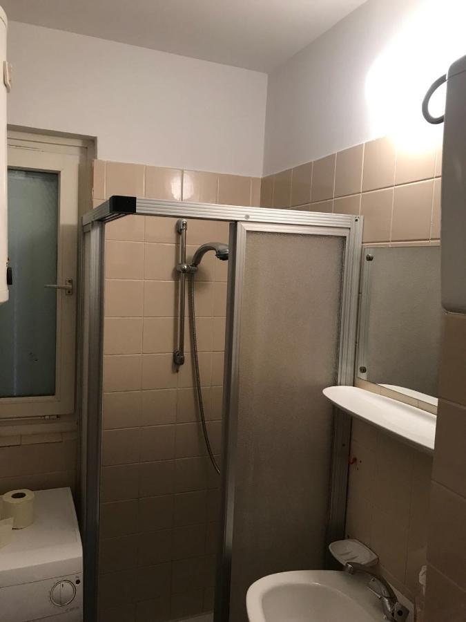 Jurisic Apartments Novalja Eksteriør bilde