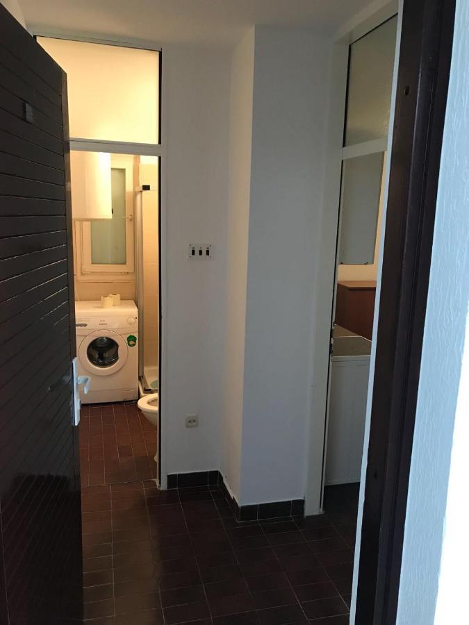 Jurisic Apartments Novalja Eksteriør bilde
