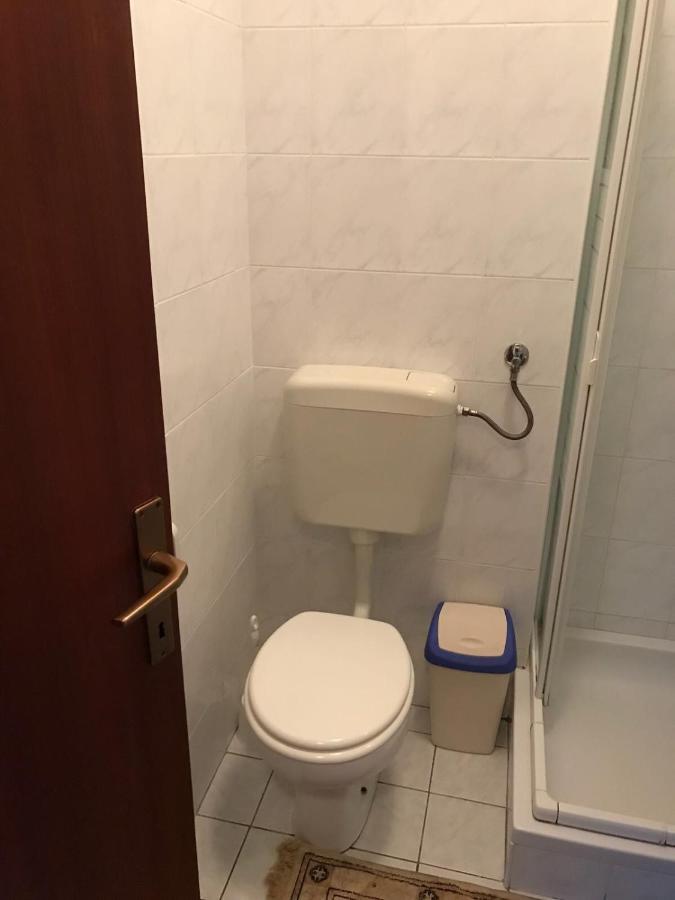 Jurisic Apartments Novalja Eksteriør bilde