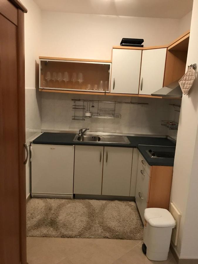 Jurisic Apartments Novalja Eksteriør bilde